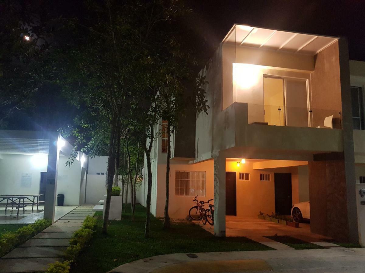 Casa Gaby Selvanova Playa del Carmen Exterior foto